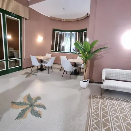 Отель K2 Червия